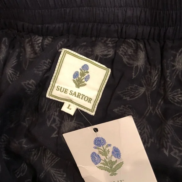 Sue Sartor Navy Embroidered Flounce Skirt - Picture 4 of 4